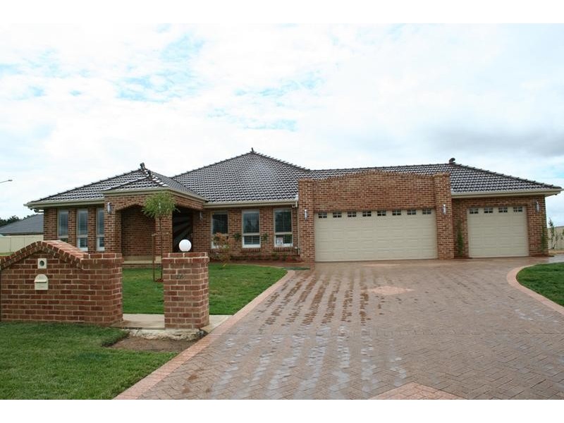 42 Farrell Road, Orange NSW 2800