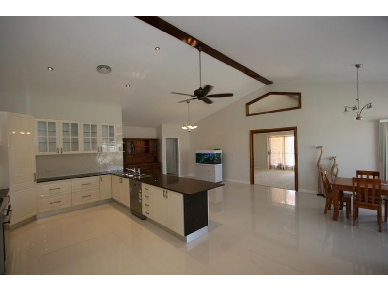 42 Farrell Road, Orange NSW 2800