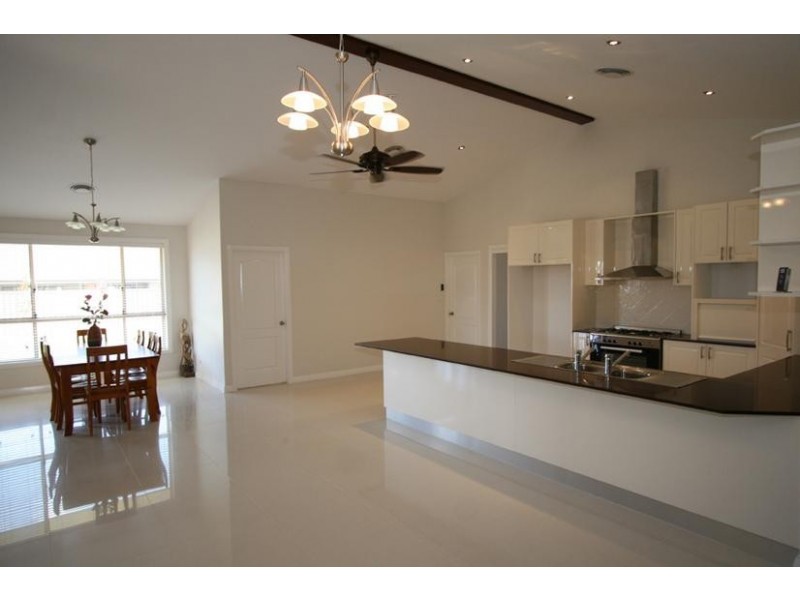 42 Farrell Road, Orange NSW 2800