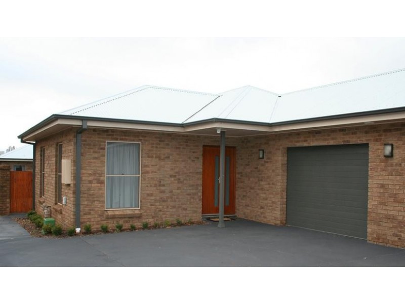 1 & 2/105 March Street, Orange NSW 2800