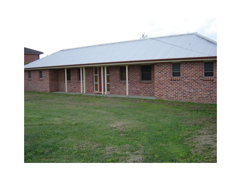 13 Lane Street, Blayney NSW 2799