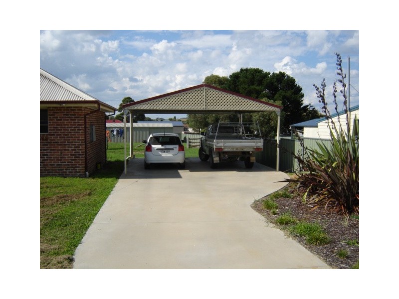13 Lane Street, Blayney NSW 2799