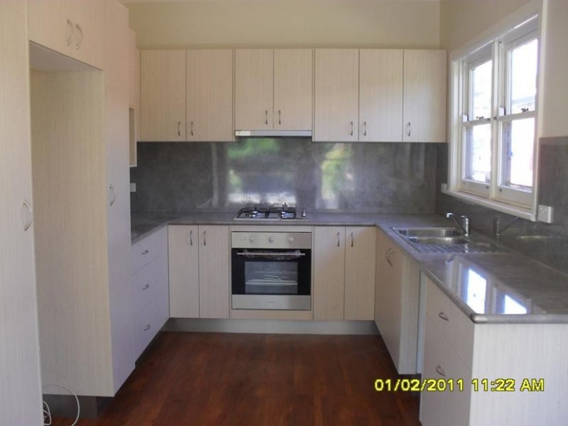 4 Warrendine Street, Orange NSW 2800