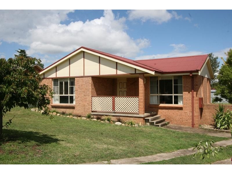11 Crinoline Street, Orange NSW 2800