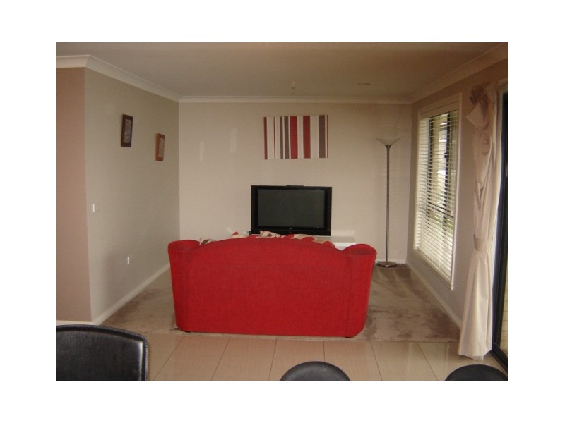 17 Raphael Street, Blayney NSW 2799