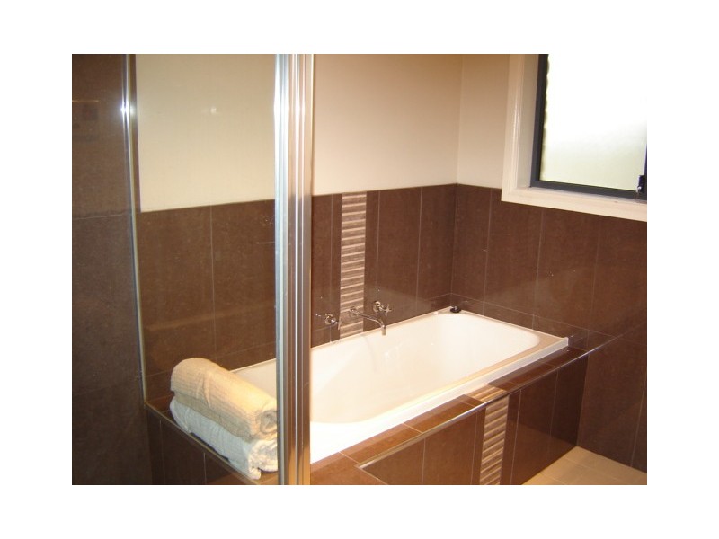 17 Raphael Street, Blayney NSW 2799