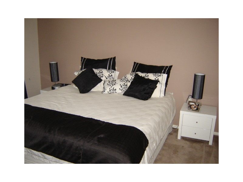 17 Raphael Street, Blayney NSW 2799