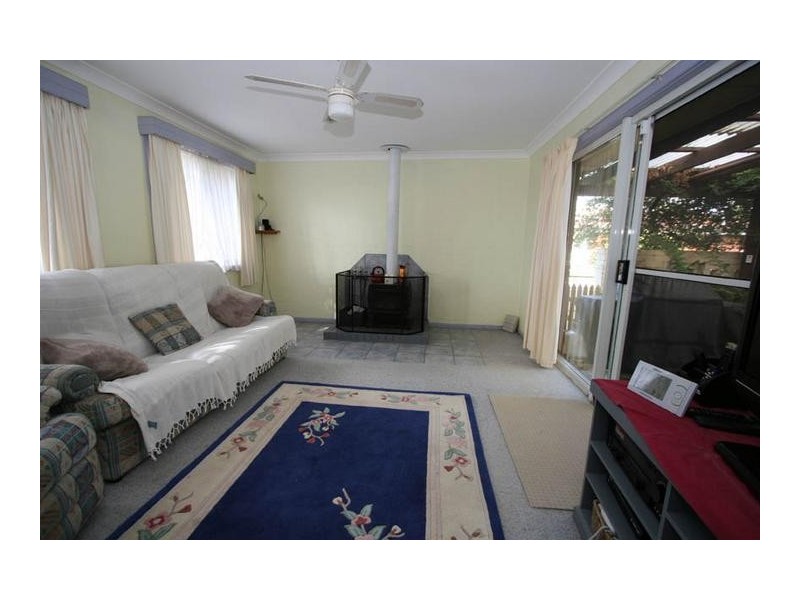 9 Torrens Street, Blayney NSW 2799