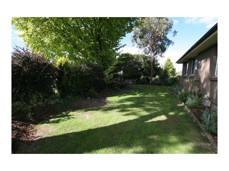 9 Torrens Street, Blayney NSW 2799