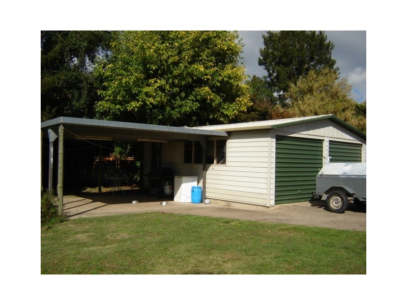 13 Somers Place, Blayney NSW 2799