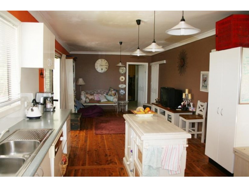 146 Forest Road, Spring Hill NSW 2800