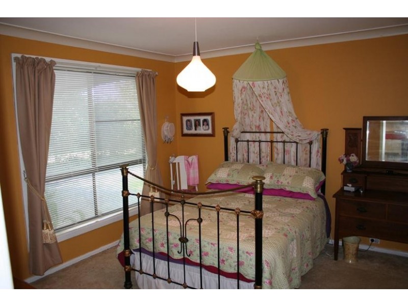 146 Forest Road, Spring Hill NSW 2800