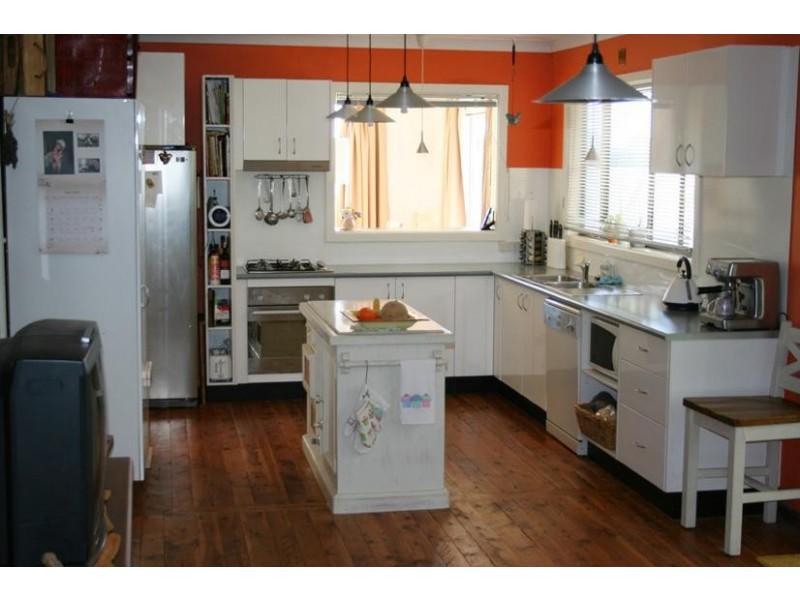 146 Forest Road, Spring Hill NSW 2800