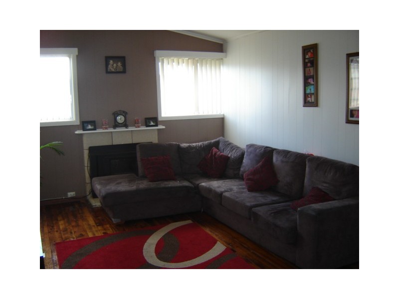 23 Plumb Street, Blayney NSW 2799