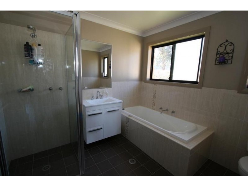 323 Garra Road, Molong NSW 2866