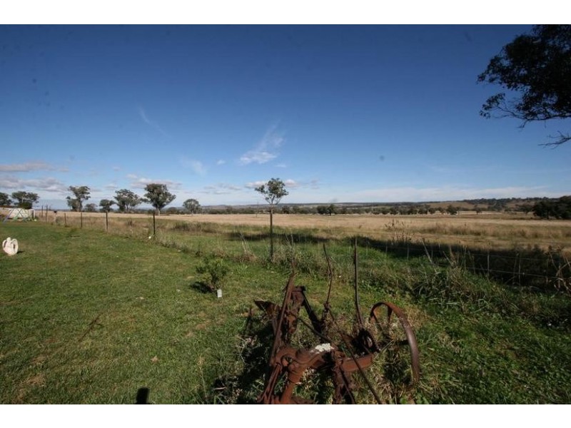 323 Garra Road, Molong NSW 2866