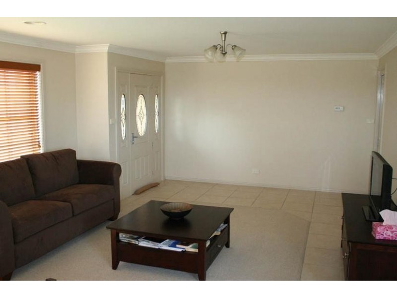 2/54 Amana Circuit, Orange NSW 2800