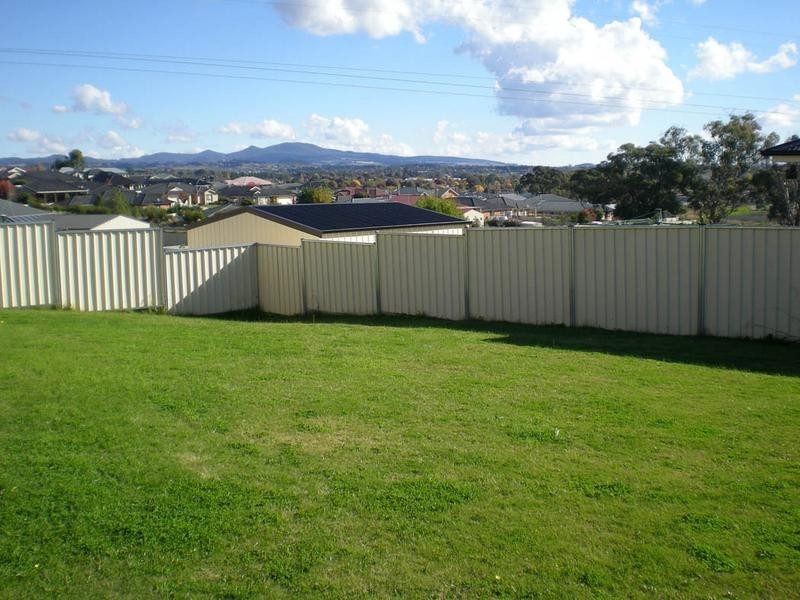 27 Holman Way, Orange NSW 2800