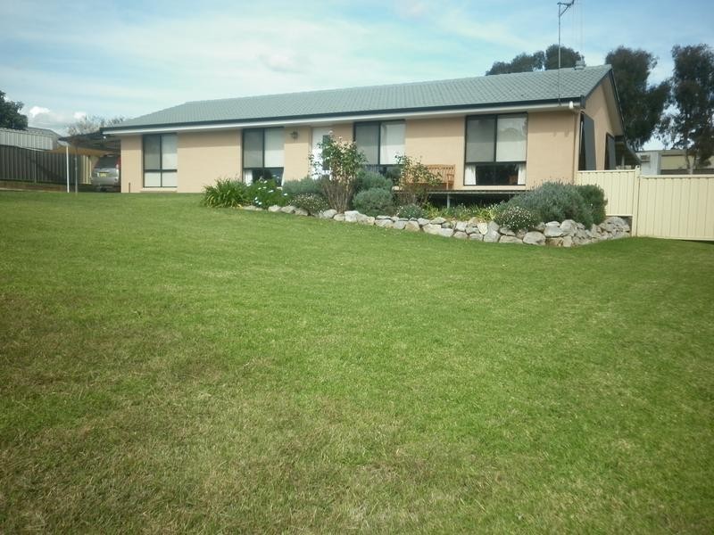 42 Park Street, Molong NSW 2866