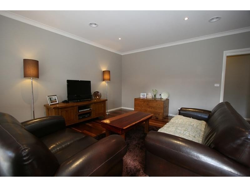 7 Fahy Crescent, Orange NSW 2800
