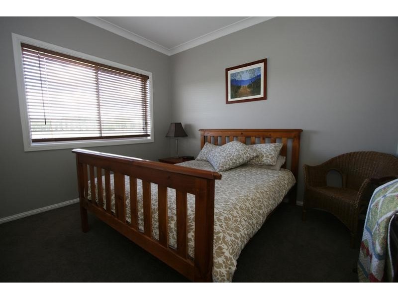 7 Fahy Crescent, Orange NSW 2800