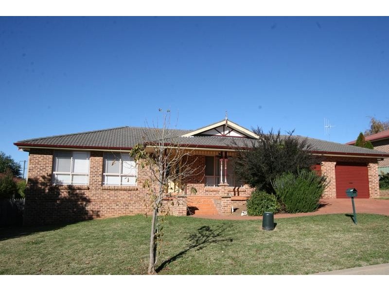 21 Pine Ridge Drive, Orange NSW 2800