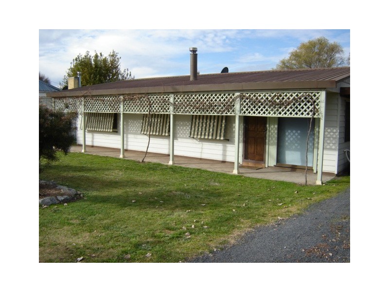 24 Queen Street, Blayney NSW 2799