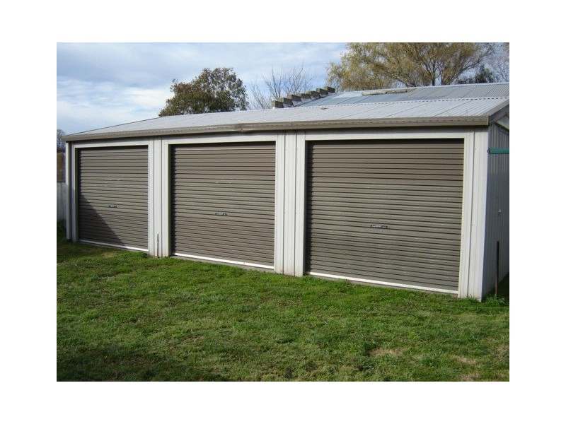 24 Queen Street, Blayney NSW 2799
