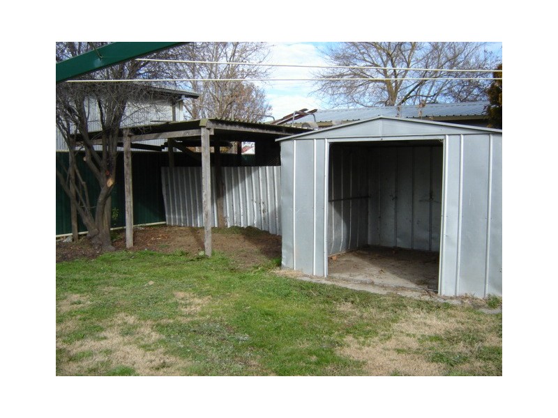 24 Queen Street, Blayney NSW 2799