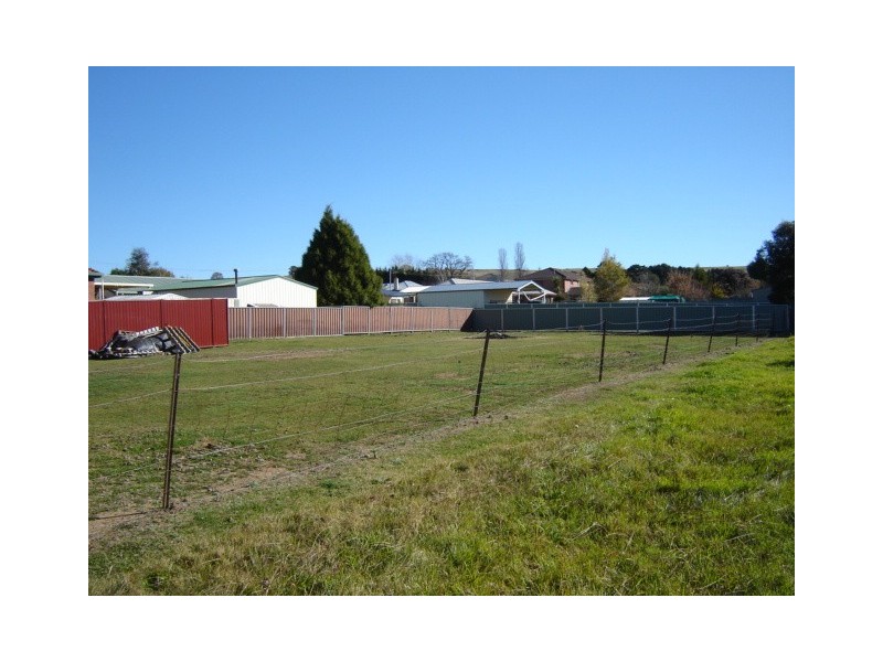 9 Gilchrist Street, Blayney NSW 2799