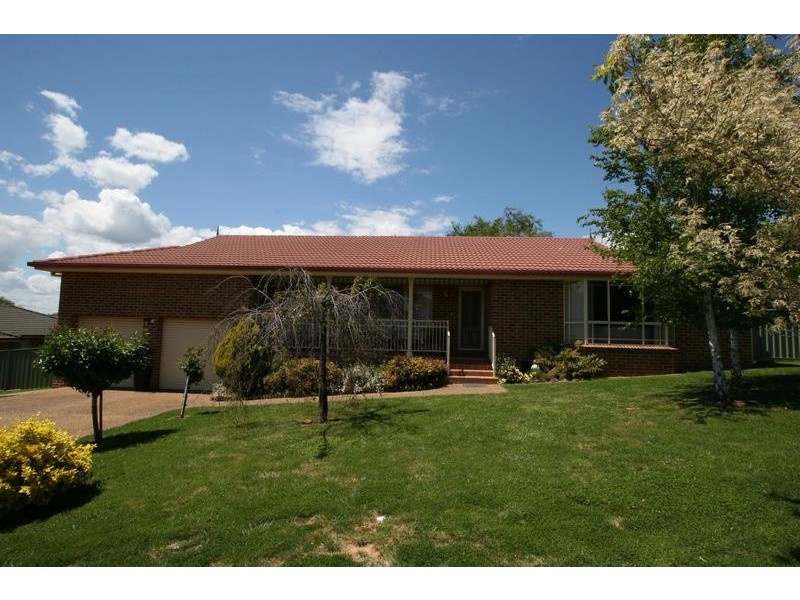 23 Pine Ridge Drive, Orange NSW 2800