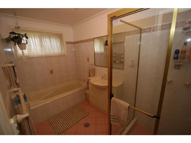 23 Pine Ridge Drive, Orange NSW 2800