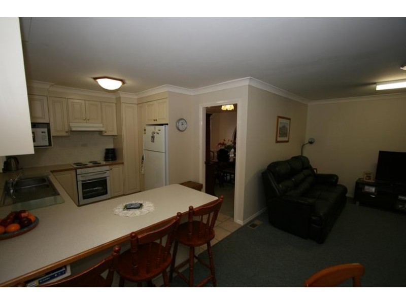 23 Pine Ridge Drive, Orange NSW 2800