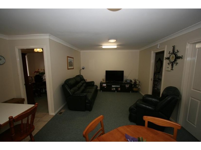 23 Pine Ridge Drive, Orange NSW 2800