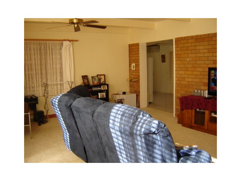 14 Torrens Street, Blayney NSW 2799