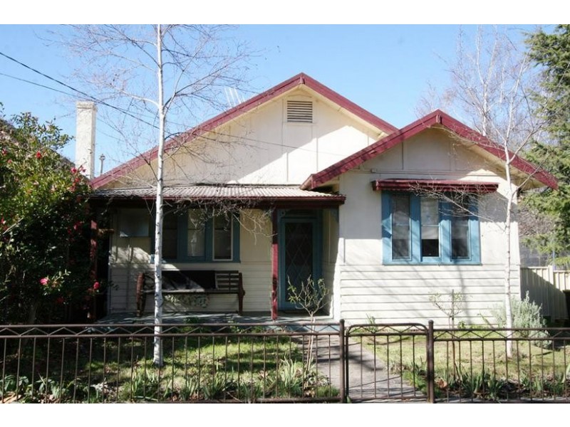 8 Clinton Street, Orange NSW 2800
