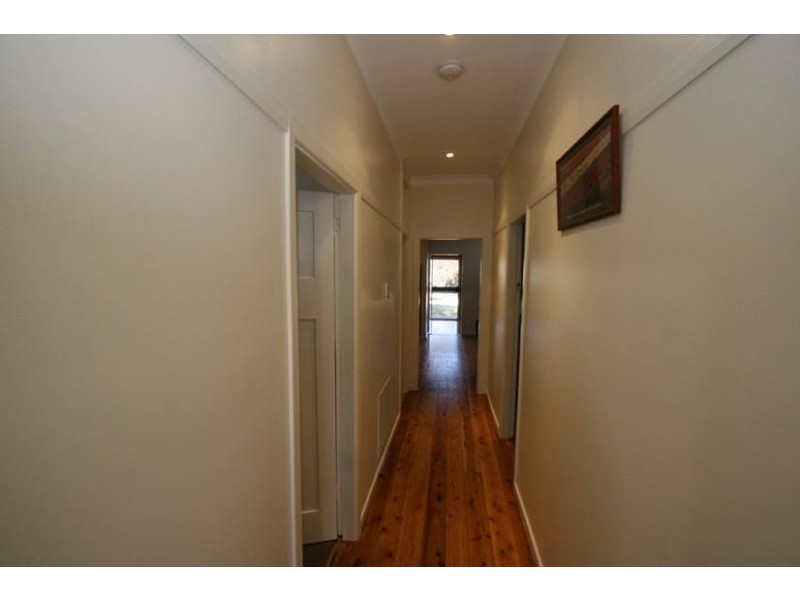 8 Clinton Street, Orange NSW 2800