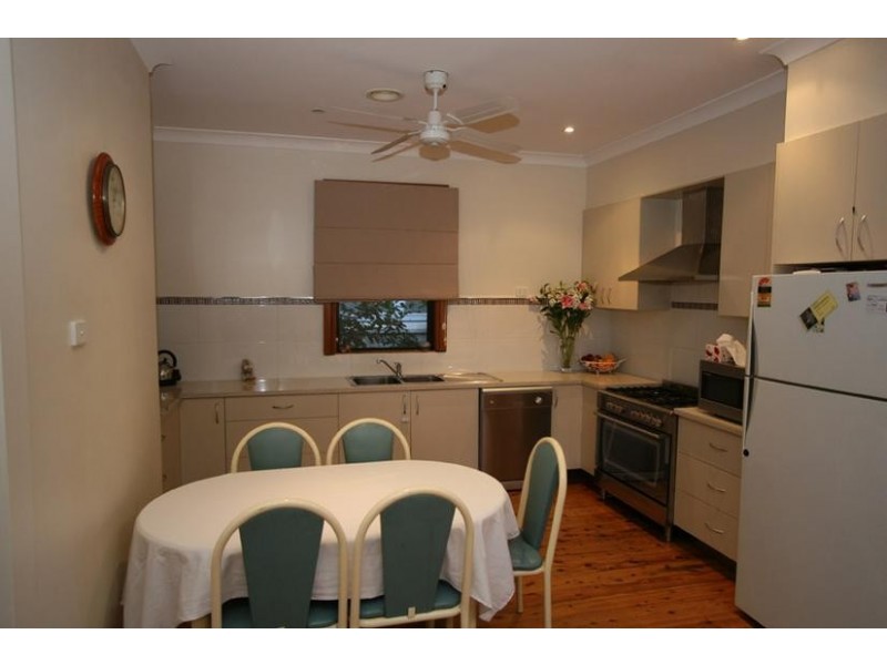 8 Clinton Street, Orange NSW 2800