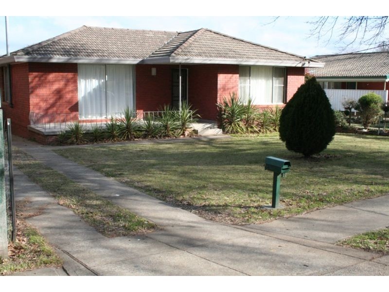 17 Coronation Drive, Orange NSW 2800