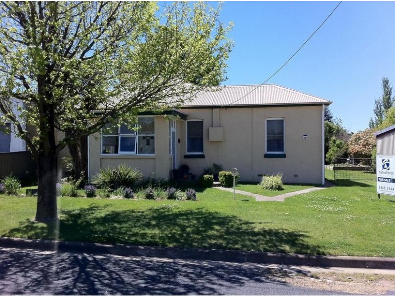 35 Stillingfleet Street, Blayney NSW 2799