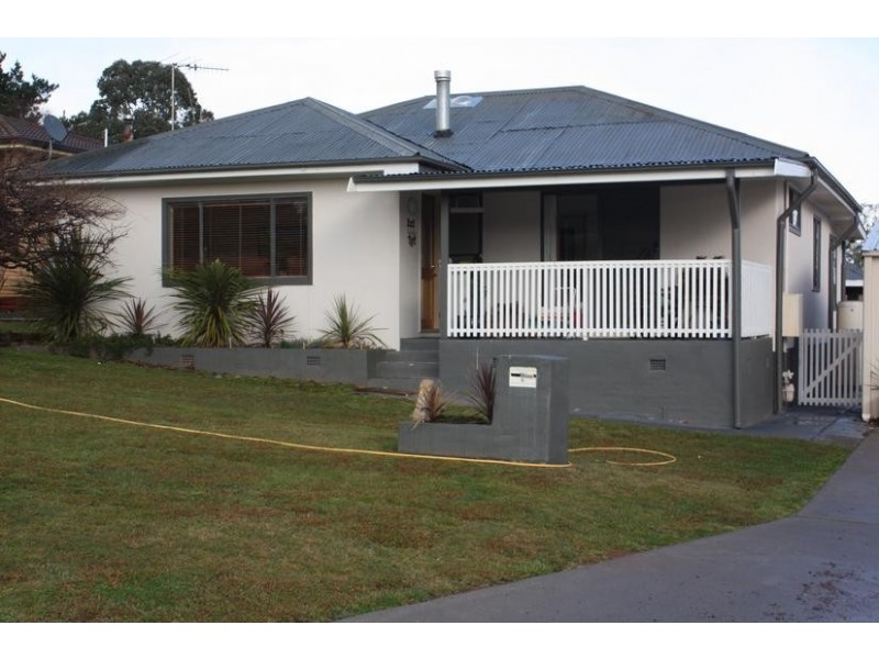 4 George Street, Millthorpe NSW 2798