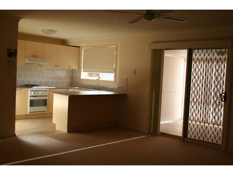 1a Coombes Place, Orange NSW 2800