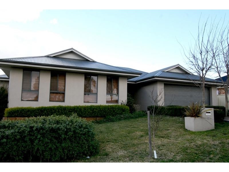 5 Whitney Place, Orange NSW 2800