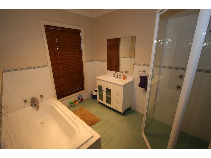 5 Whitney Place, Orange NSW 2800