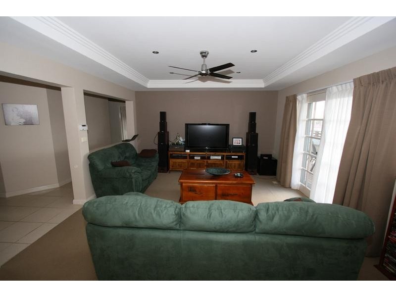 5 Whitney Place, Orange NSW 2800