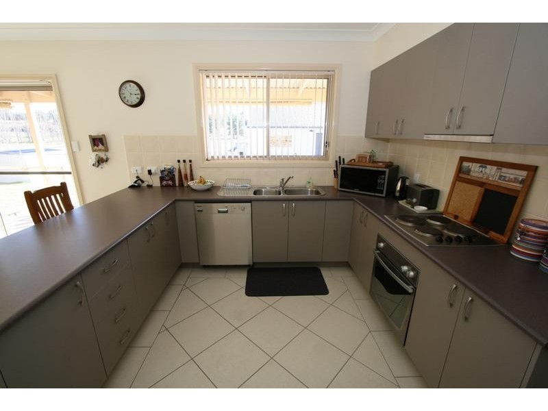 25 Stuart Street, Molong NSW 2866