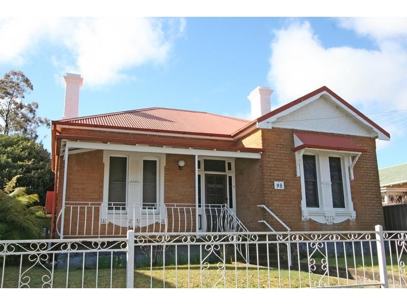 98 Clinton Street, Orange NSW 2800