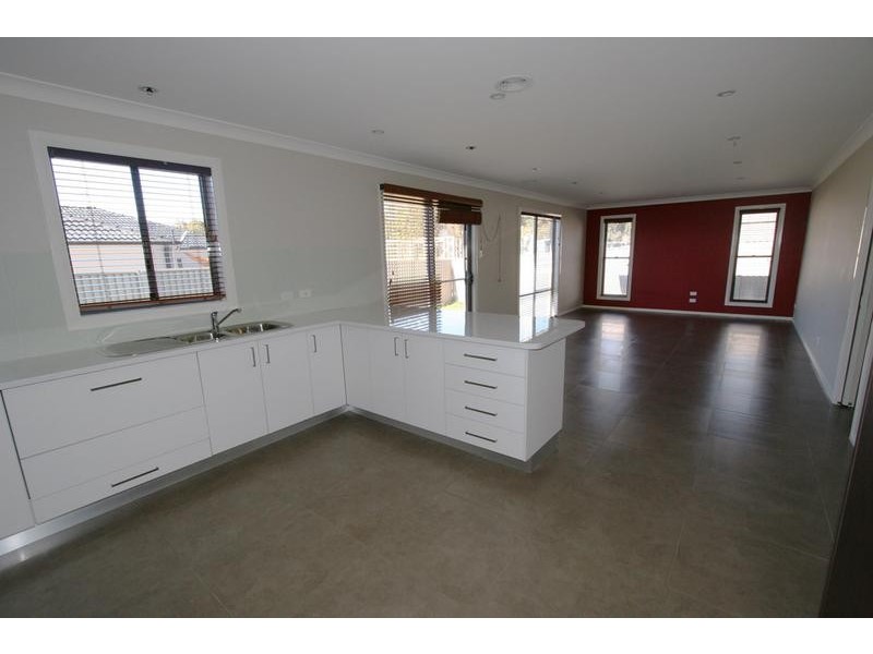 4 Ruby Street, Orange NSW 2800