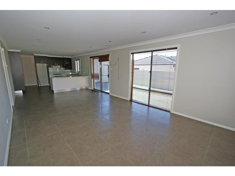 4 Ruby Street, Orange NSW 2800