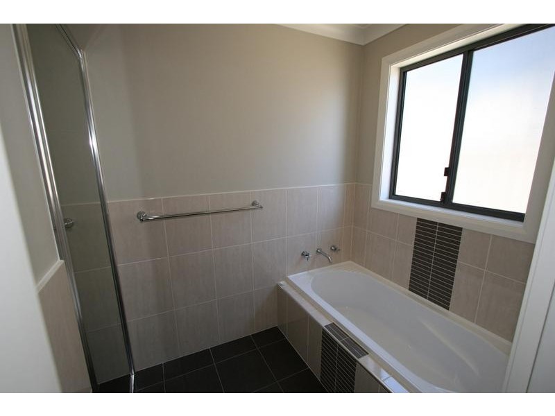 4 Ruby Street, Orange NSW 2800